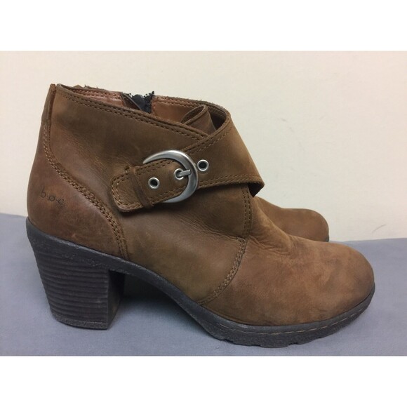 BOC Born Brown Leather Ankle heel Booties Buckle Women's size 38.5/7.5 - Picture 1 of 12